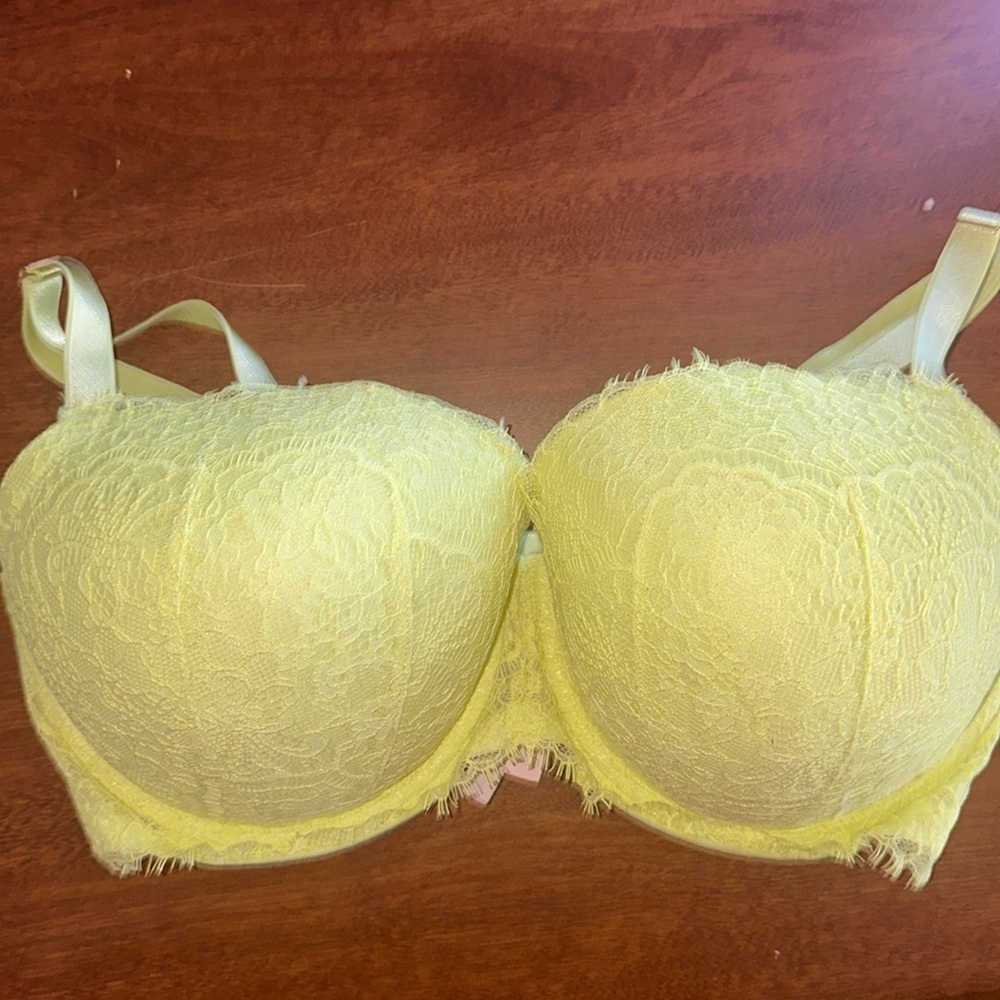 Victoria’s Secret Dream Angels Bra- 38DDD